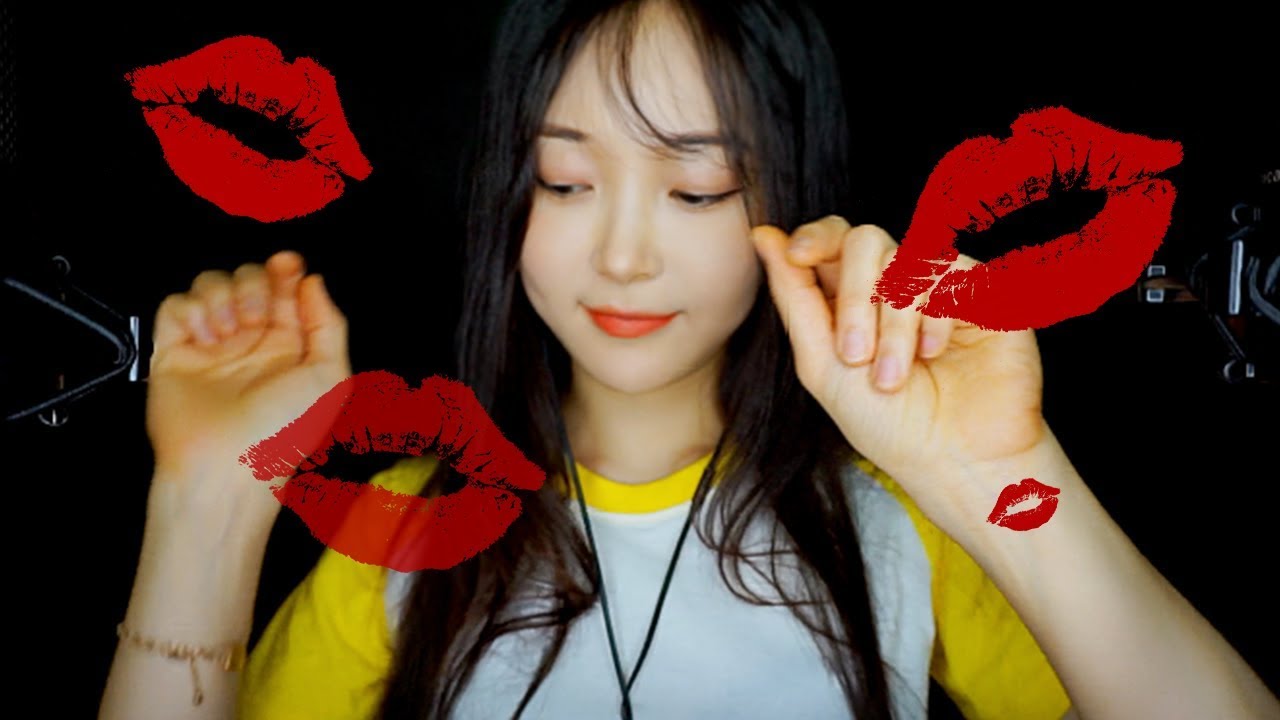 ASMR 100 LAYERED KISSES Whispering Mouth Sounds 100번 덧바르는 입소리 ささやき口音 耳语 口腔音