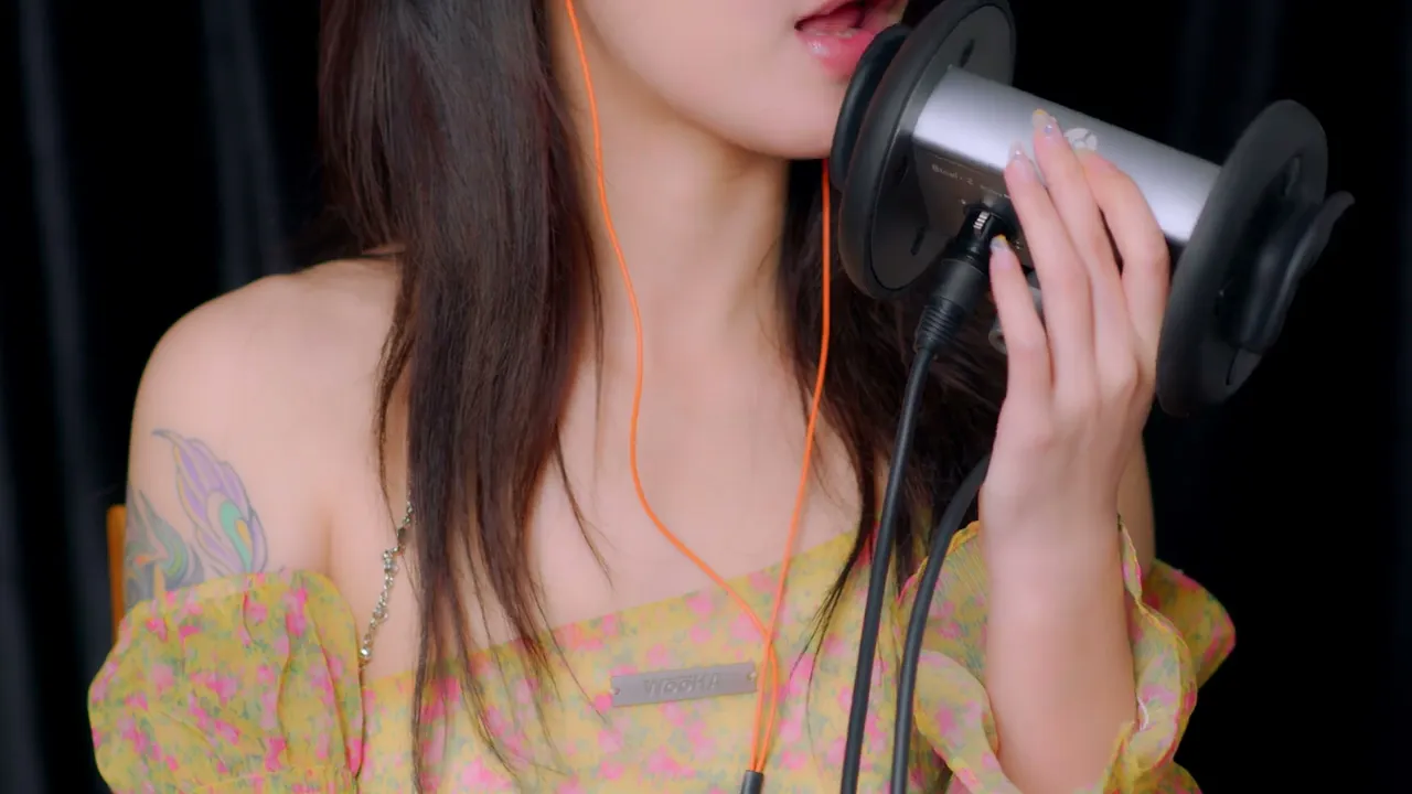 中文ASMR 小萌 喘息 口腔音 舔耳 弹舌音 mouth sound EAR EATING 4K asmr